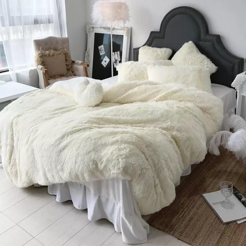 Luxury Fluffy 4 Pieces Bedding Set - Nordic Side - 