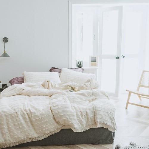 Tufted and Tassel Boho Bedding - Nordic Side - 