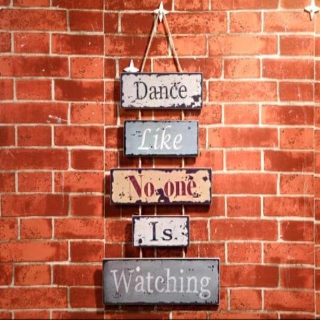 Iyabo - Wall Adornment Wooden Hanging Sayings - Nordic Side - 