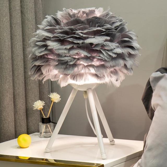 Modern Feather Table Lamp - Romantic Elegance