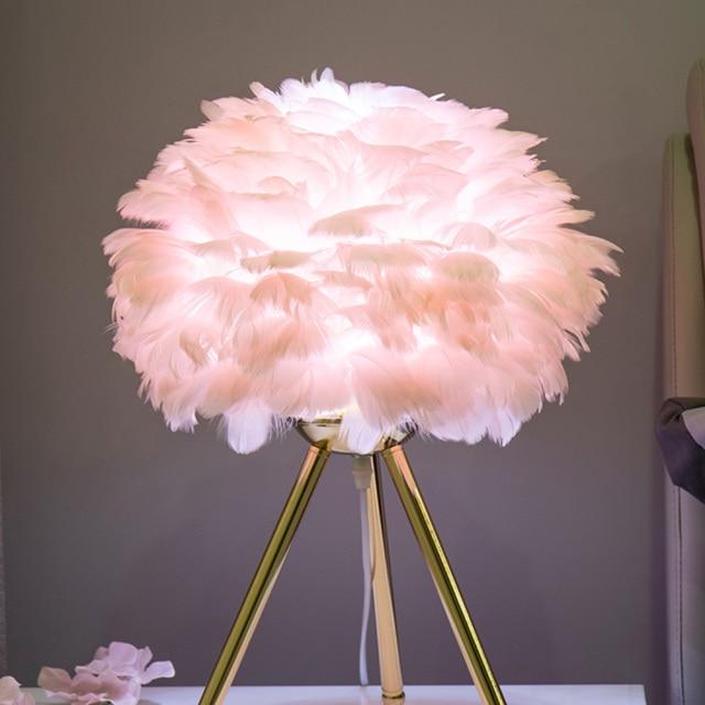 Modern Feather Table Lamp - Romantic Elegance