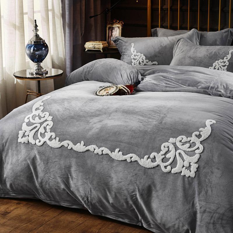 Velvet Embroidered Bedding Set - Nordic Side - 