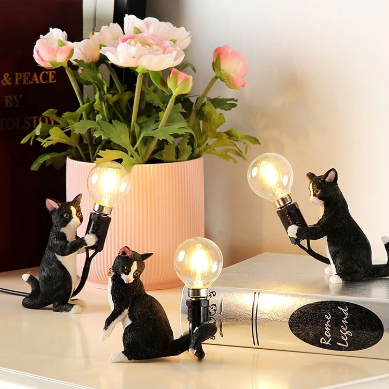 HomeQuill™ Felicity Cat Table Lamp - Nordic Side - 
