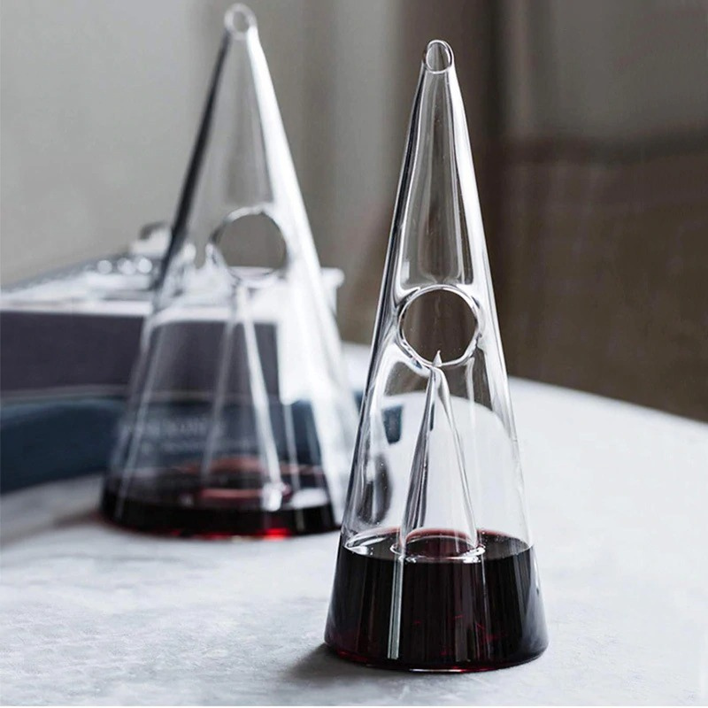 HomeQuill™ Pyramid Waterfall Wine Decanter - Nordic Side - 