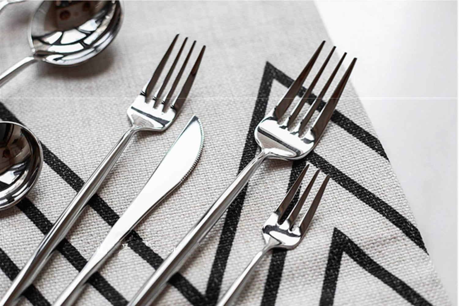 4 Pcs Mirror Surface Silver Cutlery Set - Nordic Side - 