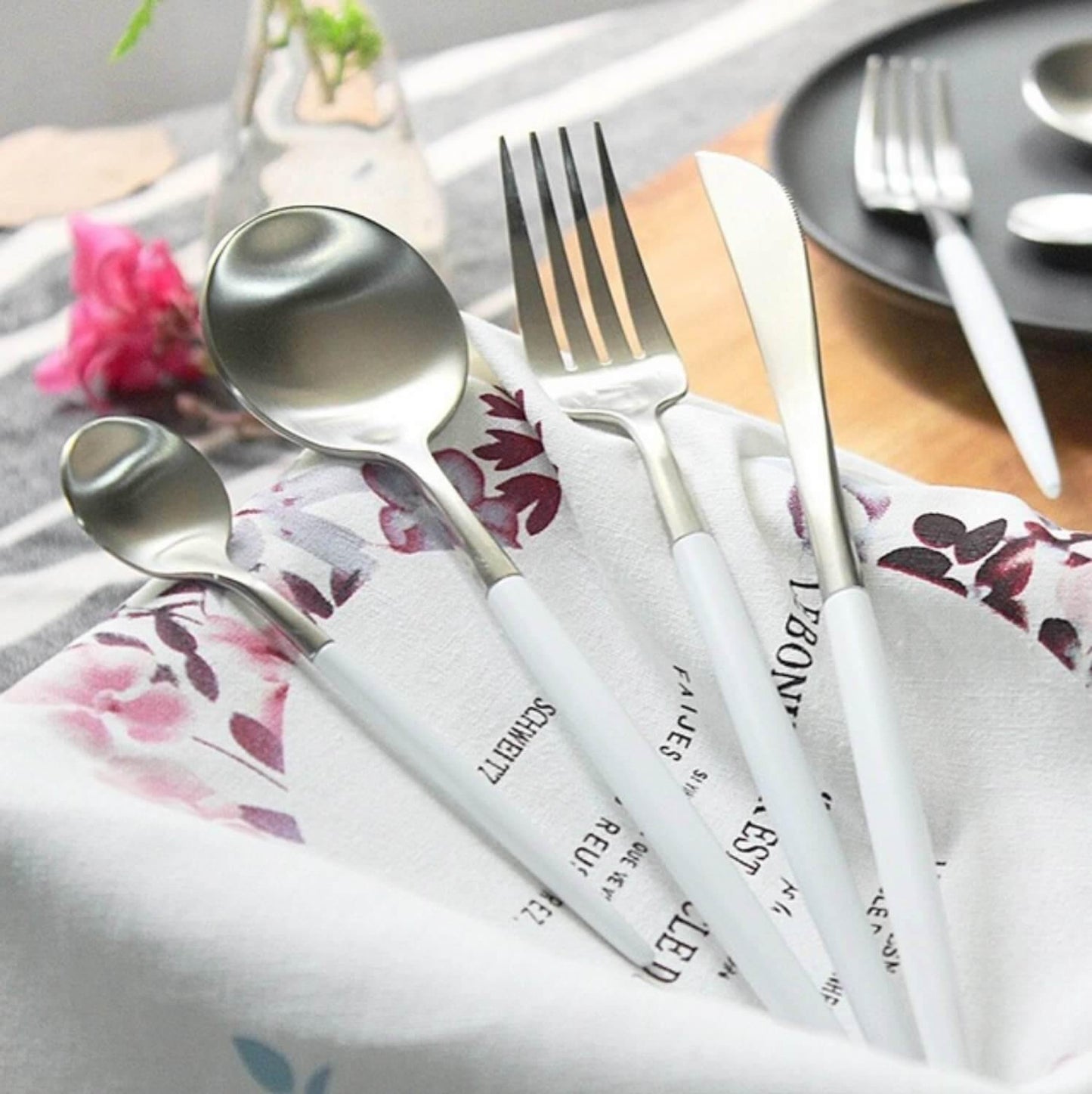 4 Pcs White & Silver Cutlery Set - Nordic Side - 