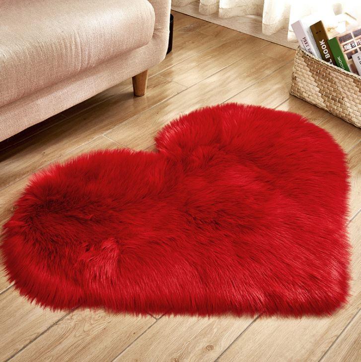 Faux Fur Heart Shaped Carpet - Nordic Side - 