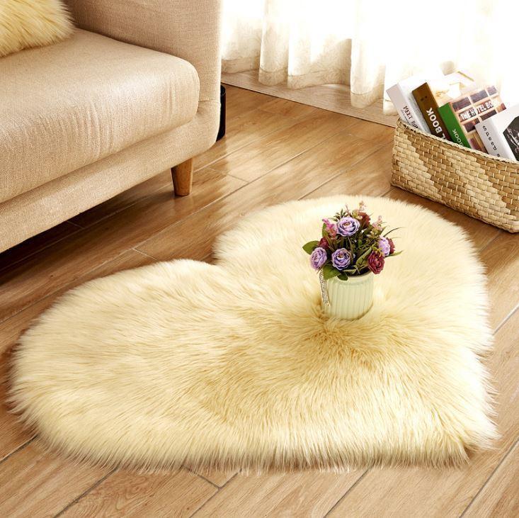Faux Fur Heart Shaped Carpet - Nordic Side - 