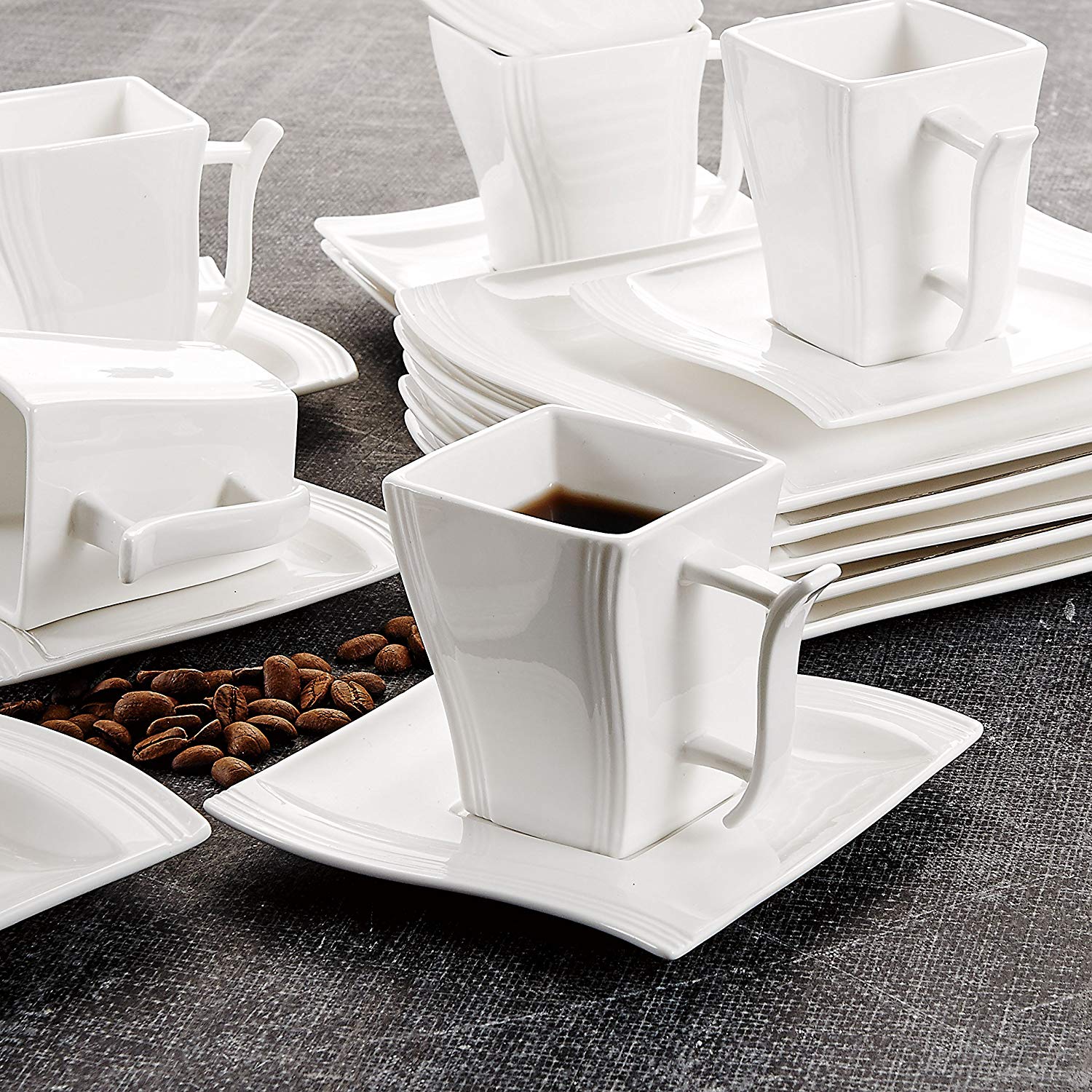 FLORA 32-Piece Porcelain Dinnerware Set with 6*Cup/Saucer/Dessert Plat –  Nordic Abode
