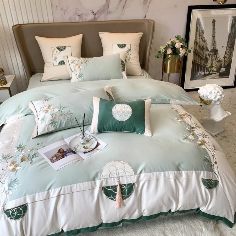 Luxury Green Embroidery Patchwork Bedding Set