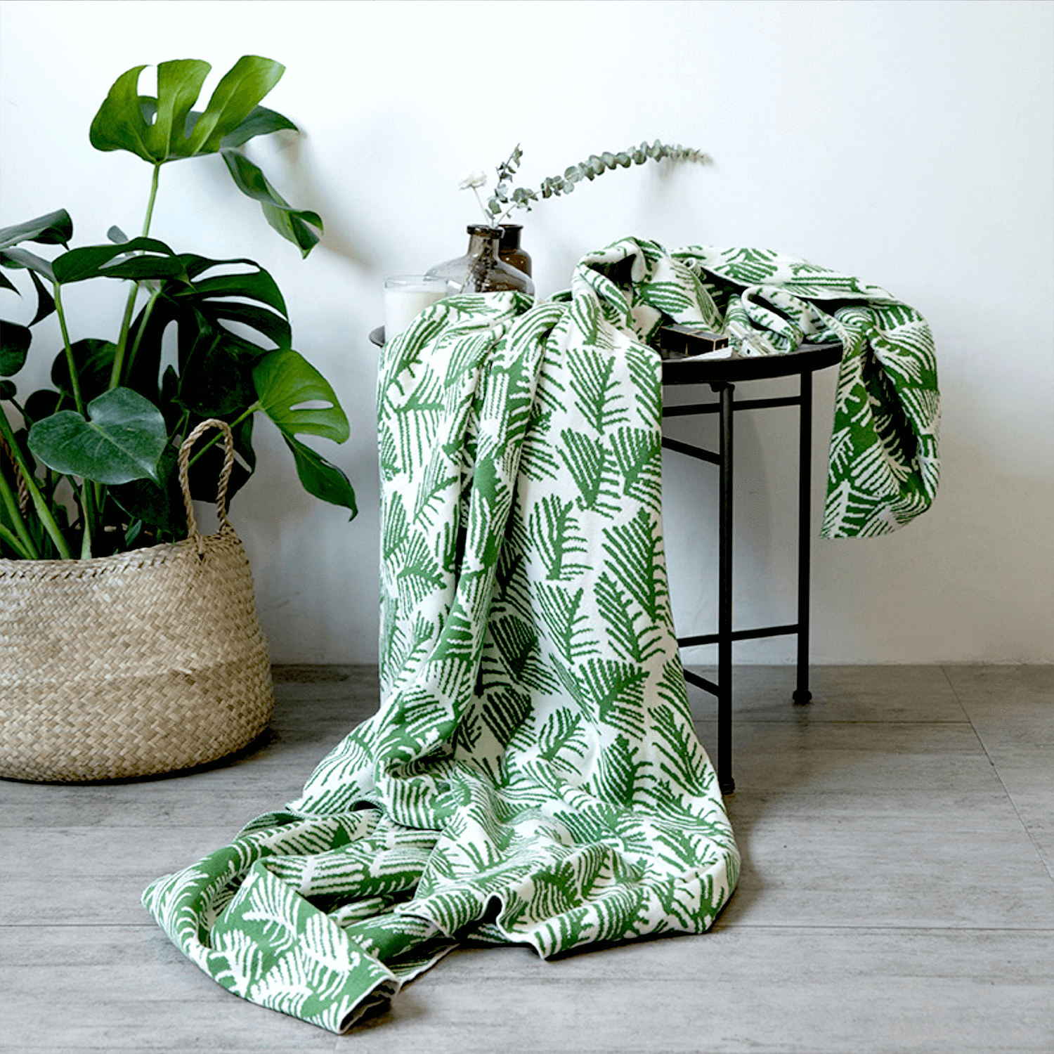 Modern Forest Leaf Cotton Blanket - Nordic Side - 