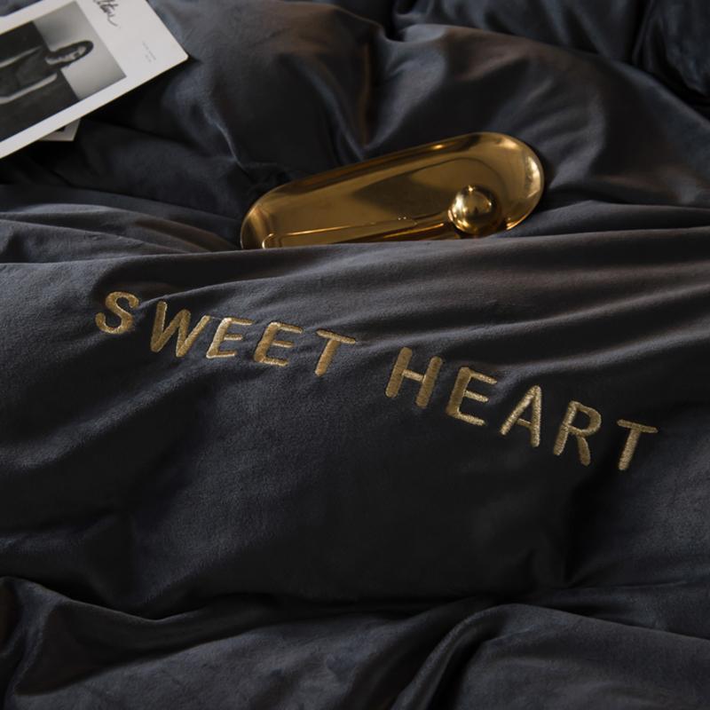Sweet Heart Velvet Bedding Set - Nordic Side - 