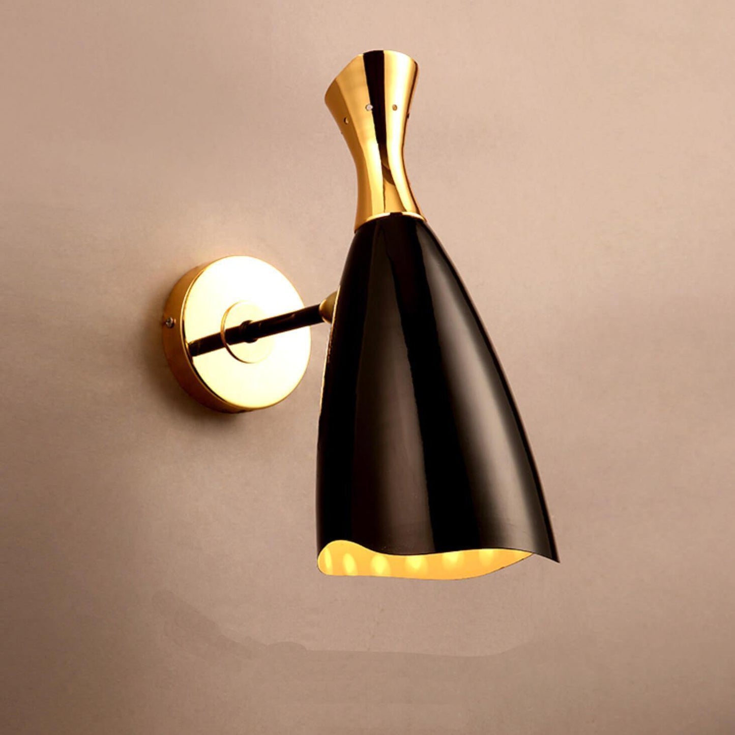 Postmodern Black Wall Lamp - Nordic Side - 