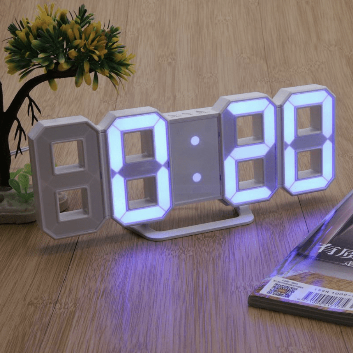 Digitizer Desk Clock - Nordic Side - 