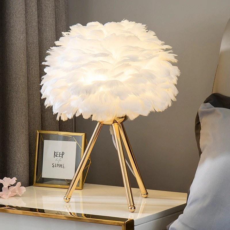 Whimsical Feather Lamp - Nordic Side - 