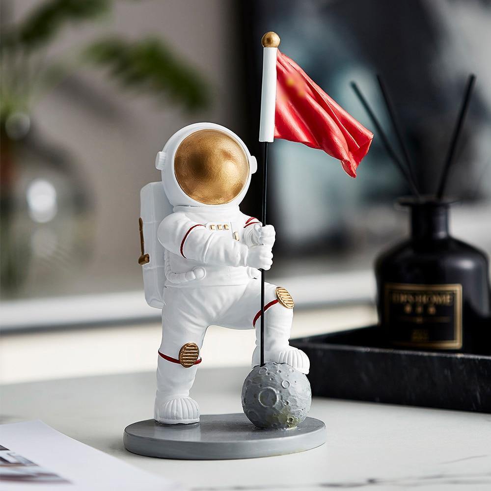 "We Made It" Astronaut Figurine - Nordic Side - astro, astronaut