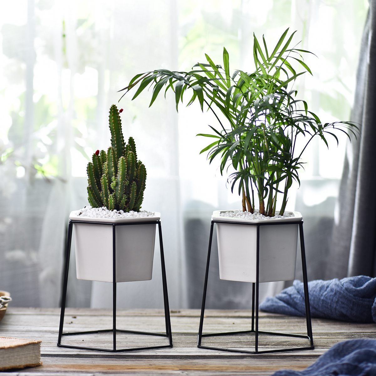 Dynesty - Hexagon Ceramic Planter & Stand - Nordic Side - 09-28, feed-cl1-planters, modern-pieces, modern-planter-collection