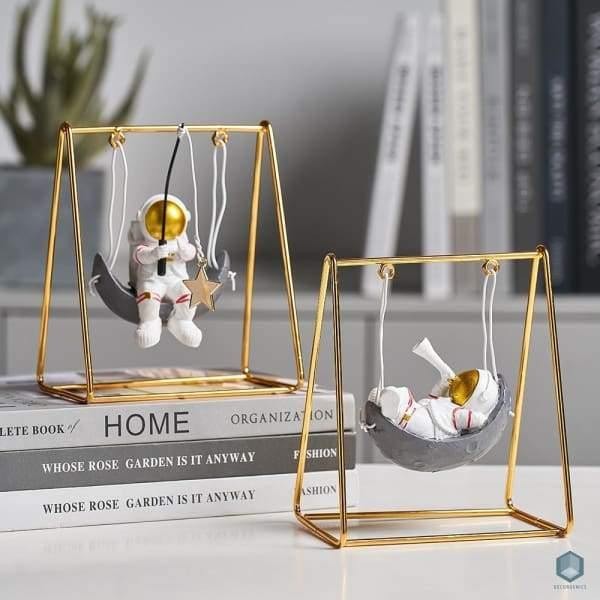 Swing Astronaut Figurine - Nordic Side - Astronaut, Figurine