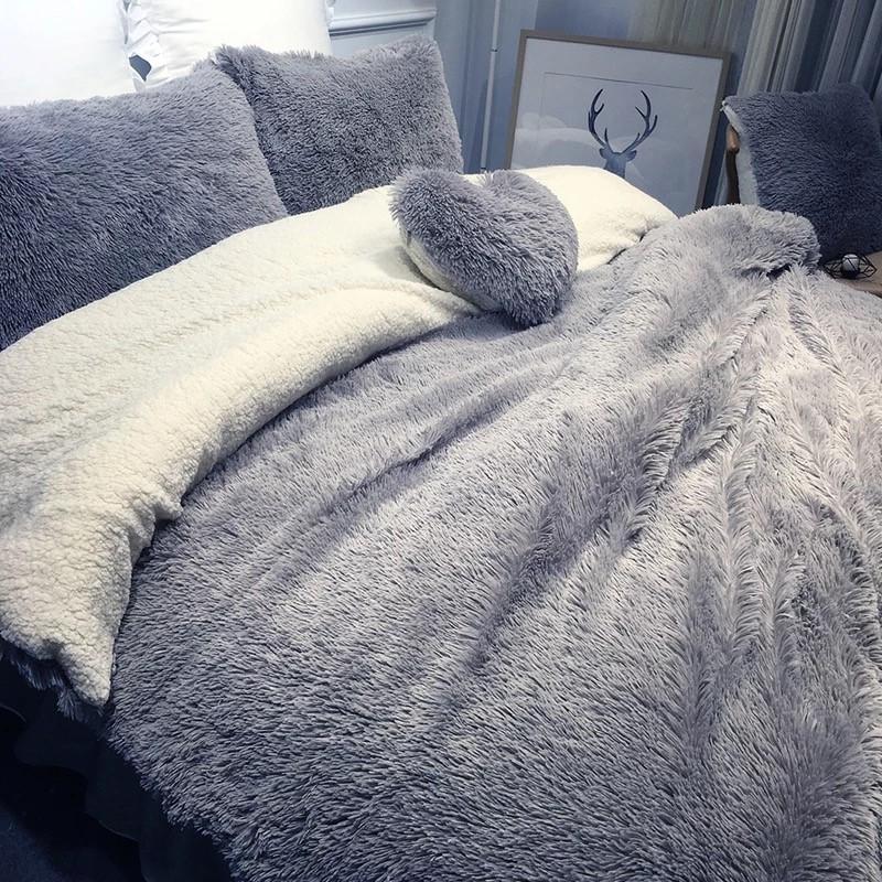 Luxury Fluffy 4 Pieces Bedding Set - Nordic Side - 