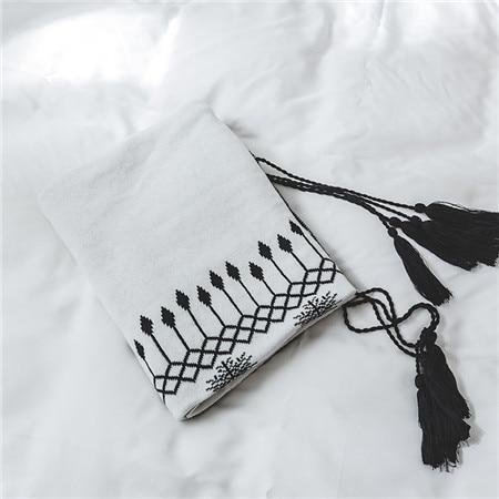 Geometric Arrow Throw Collection - Nordic Side - New, not-hanger